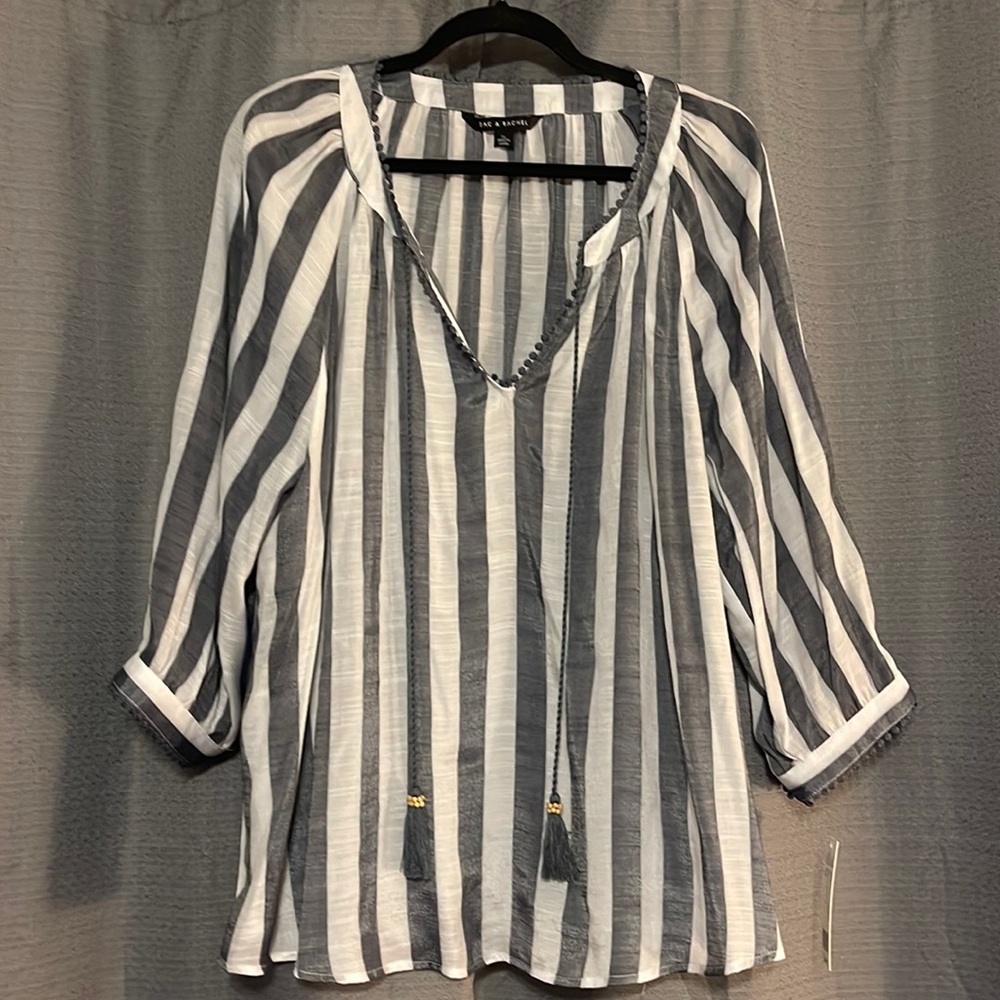 Zac and Rachel Top size XL